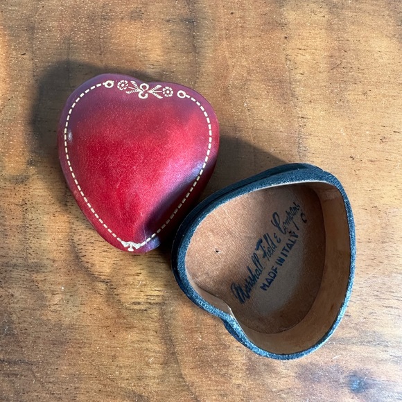 Marshall Field Ring/Jewelry Box - Picture 7 of 10